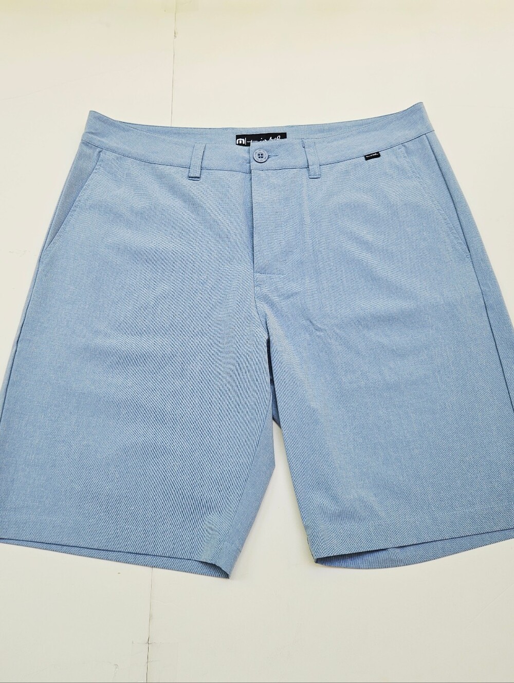 TravisMathew Men's Blue Performance Golf Shorts Size 35 Stretch Casual NWOT